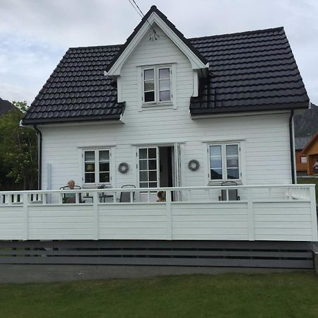 Utsiktsperle Pa Reine I Lofoten Екстериор снимка