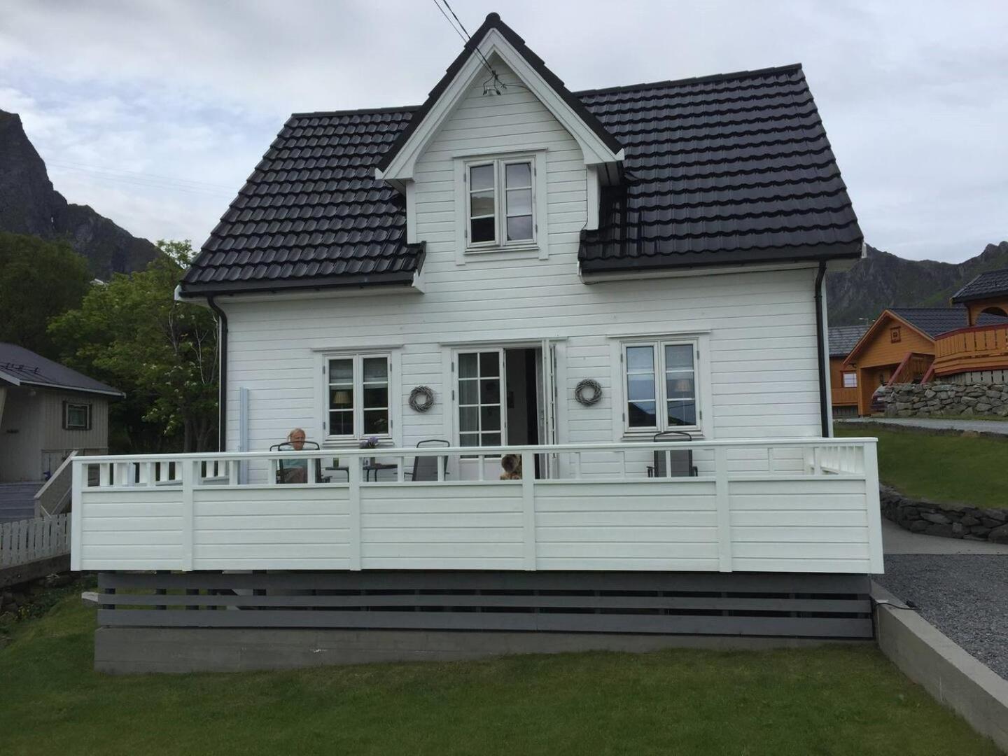 Utsiktsperle Pa Reine I Lofoten Екстериор снимка